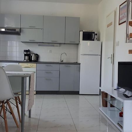 Apartment Pejnovic Малинска Екстериор снимка