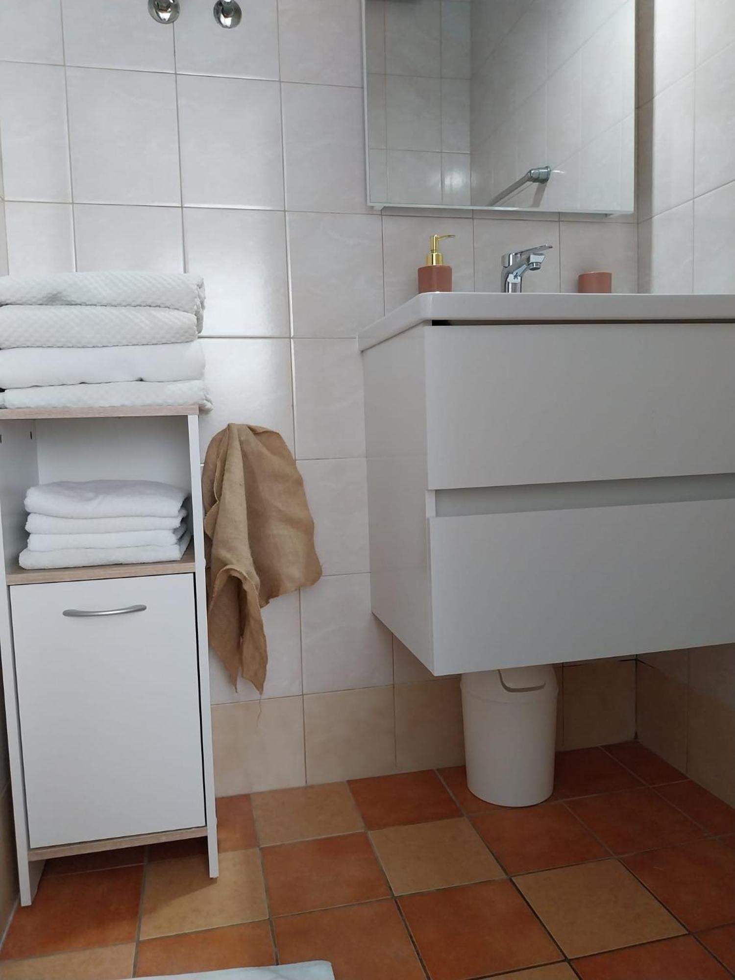 Apartment Pejnovic Малинска Екстериор снимка