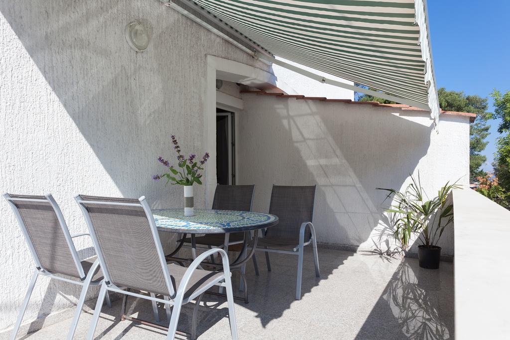 Apartment Pejnovic Малинска Екстериор снимка